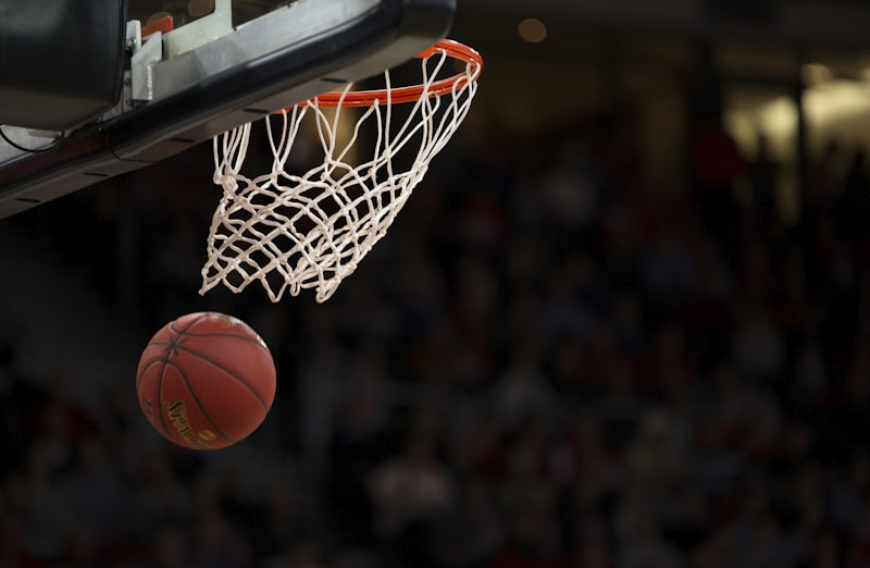NBA季后赛湖人队与掘金队的系列赛数据分析